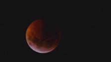 La superluna de sangre se ha visto en España y toda América