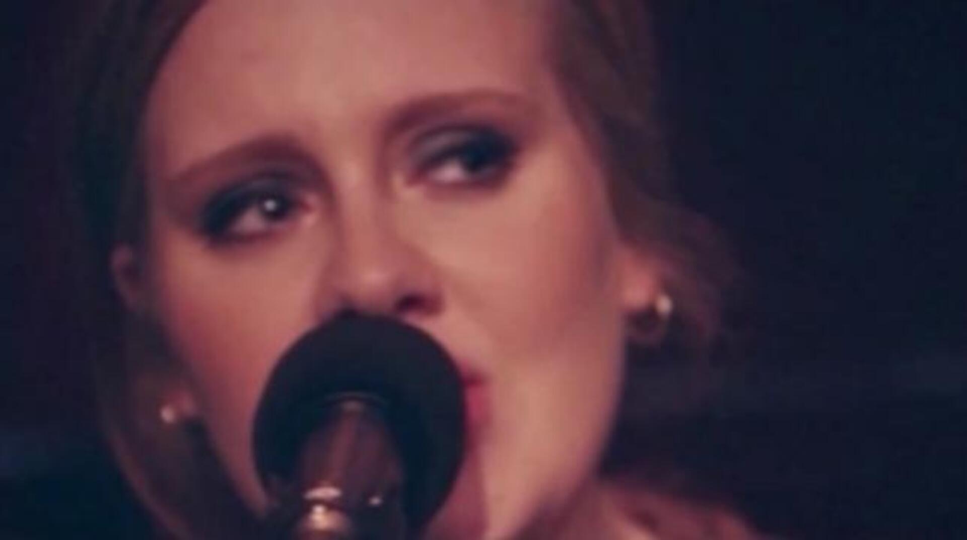 Adele, embarazada de su primer hijo