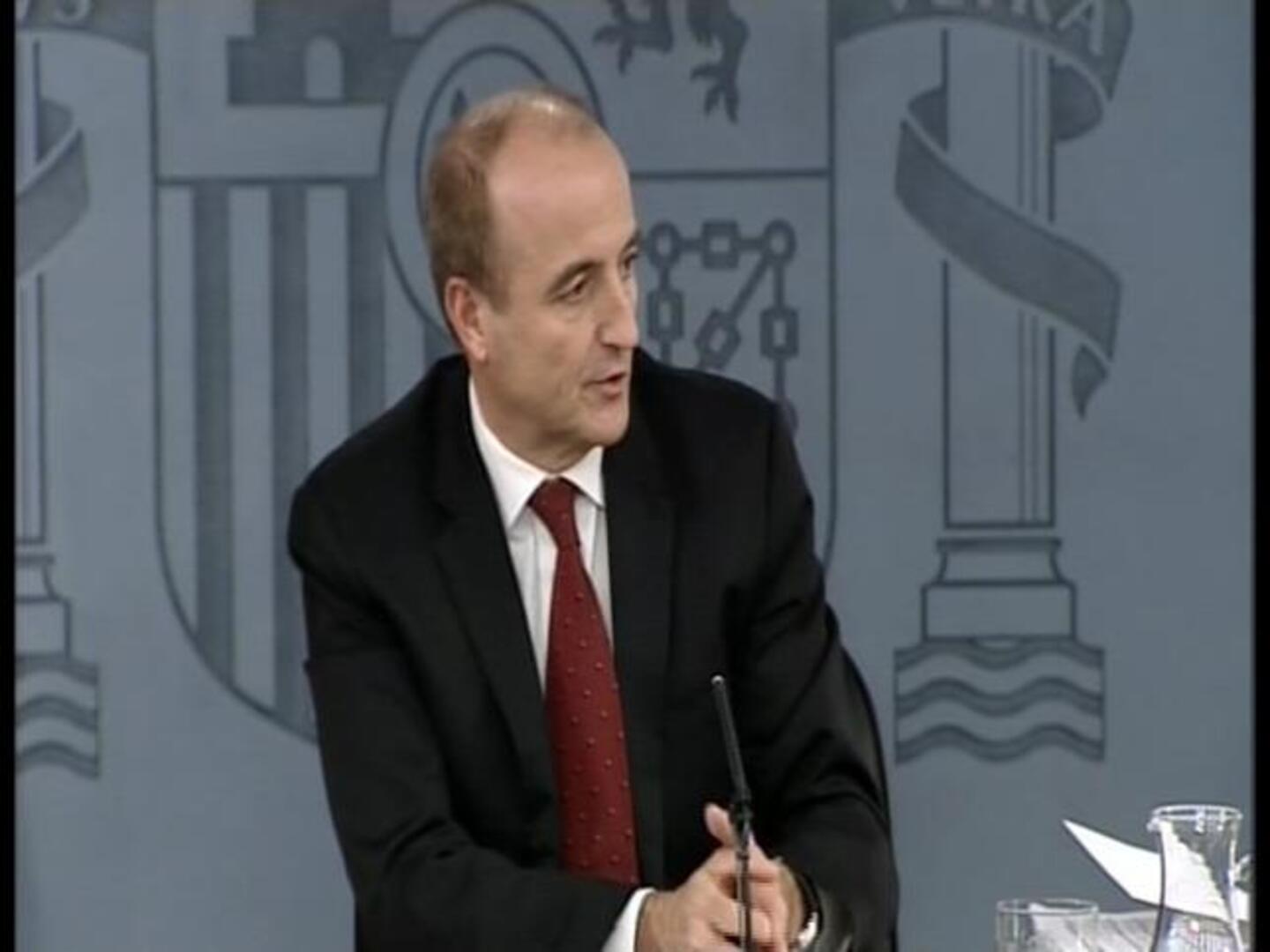 El Gobierno aprueba 20 medidas para ahorrar un 5% de las importaciones de petróleo