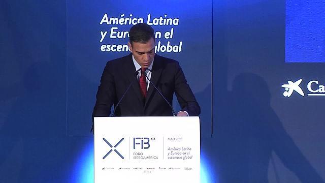 Sánchez dice que la economía española crece &quot;con solvencia y firmeza&quot;