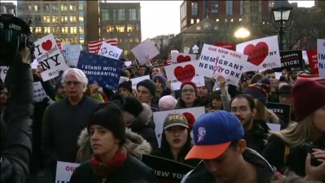 Trump, durante su intervención en el congerso del Partido Republicano en Filadelfia. Al fondo el vicepresidente Mike Pence y el speaker de la Casa Blanca, Paul Ryan