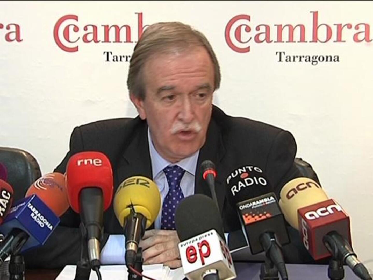 Las aerolíneas reclaman cien millones de euros a AENA