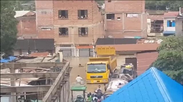 Las intensas lluvias causan graves inundaciones en la ciudad boliviana de Guanay