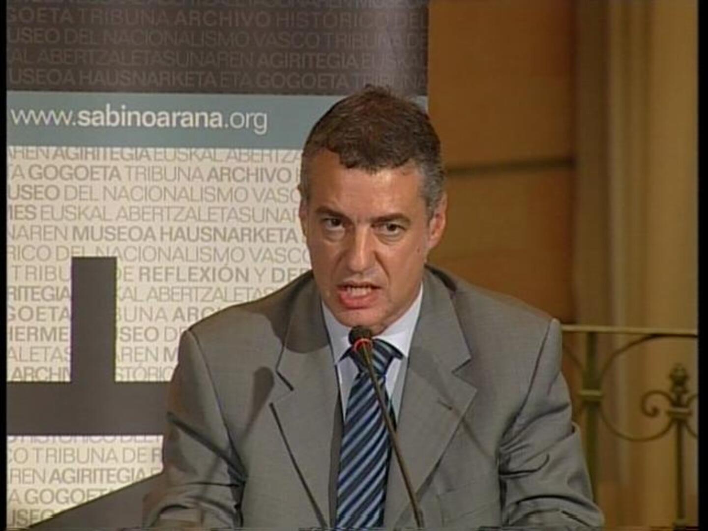 Urkullu niega la mayor: «El PNV no es el salvavidas de Zapatero ni la escalera de Rajoy