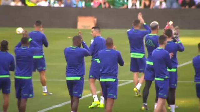 Más de 11.000 aficionados animan al Betis antes de la vuelta copera