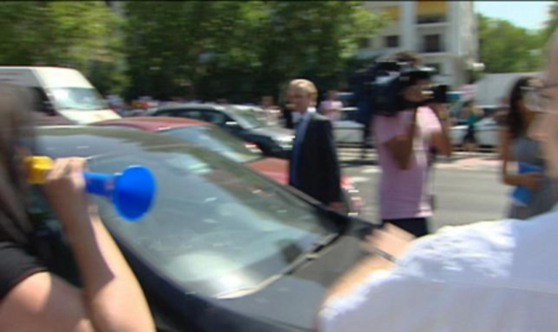Manifestantes frente al Congreso: «Esta tarde, seremos muchos más»
