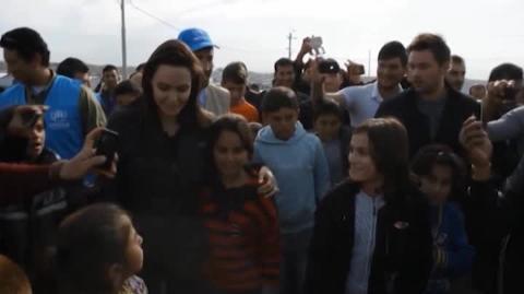 Vídeo: Jolie y Pitt mantienen el acuerdo de custodia