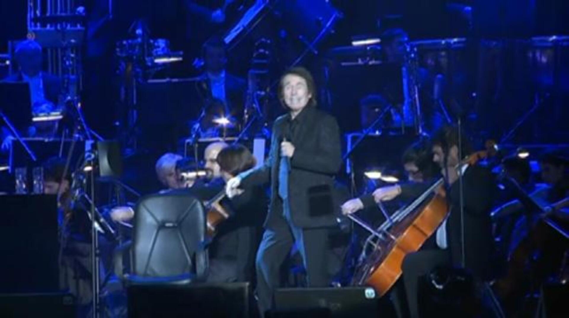 Raphael fue largamente ovacionado en Madrid