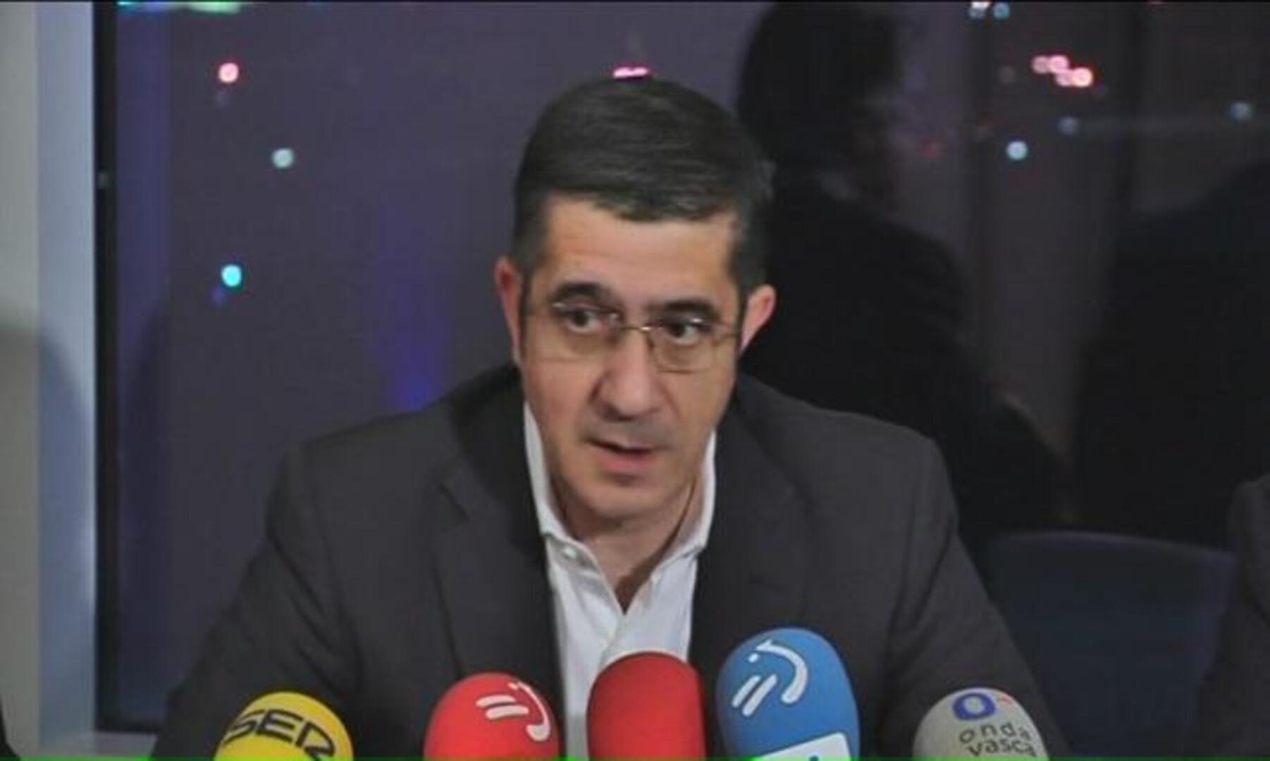 López defiende que el PSE esté en la cita con los mediadores para «decir lo que piensa»