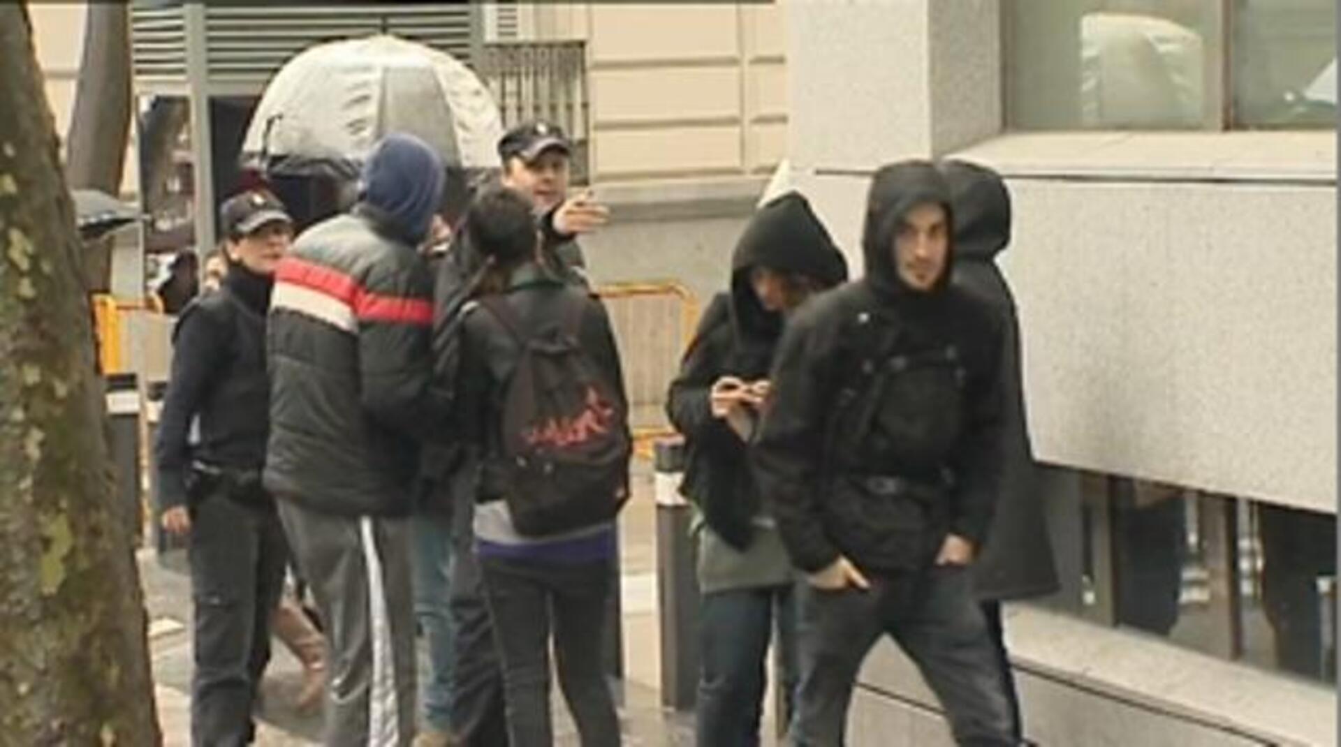 Los titiriteros, a su salida de prisión , el miércoles por la tarde