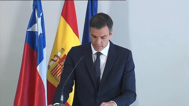 Sánchez se compromete en Chile a reformar &quot;el voto rogado&quot; del exterior
