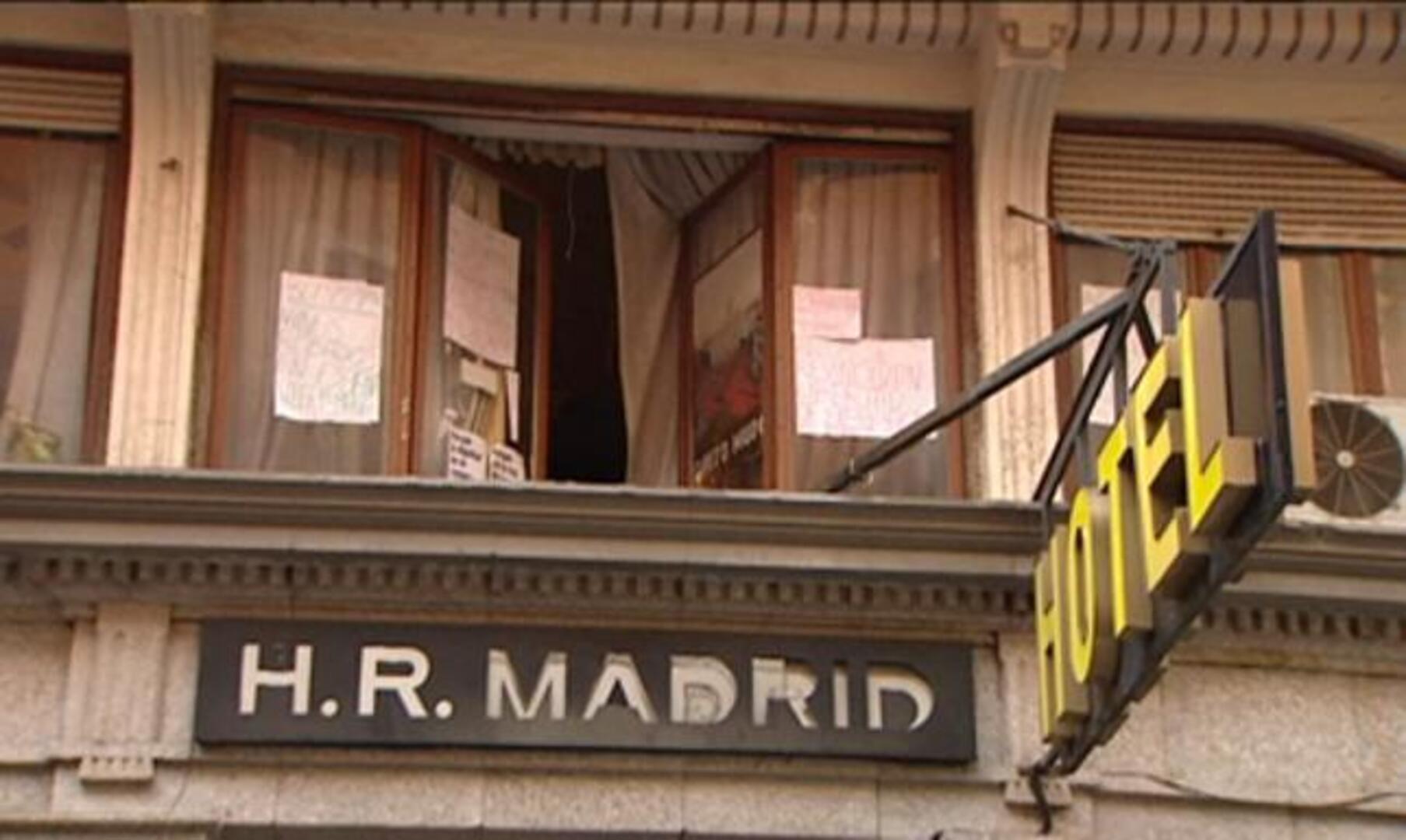 Diez detenidos en el desalojo del hotel ocupado por los indignados y el Teatro Albéniz