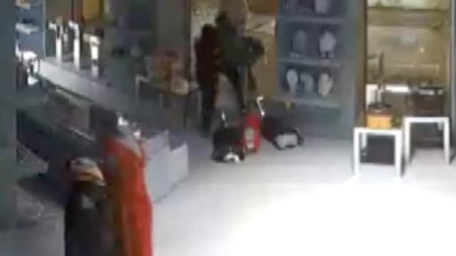 Desarticulado un grupo de aluniceros que robaban en comercios de Madrid