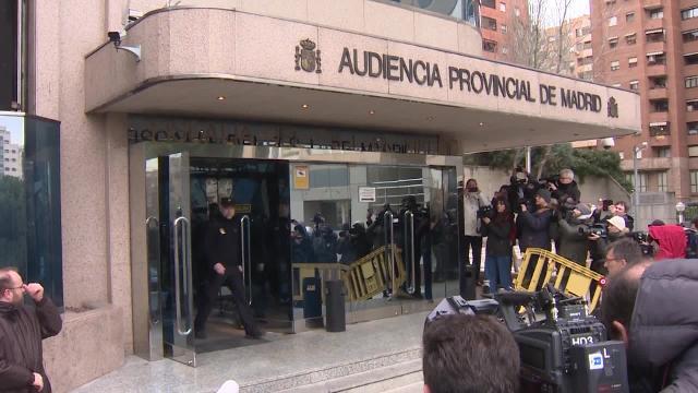 Cristiano llega a la Audiencia como si de un estreno se tratase