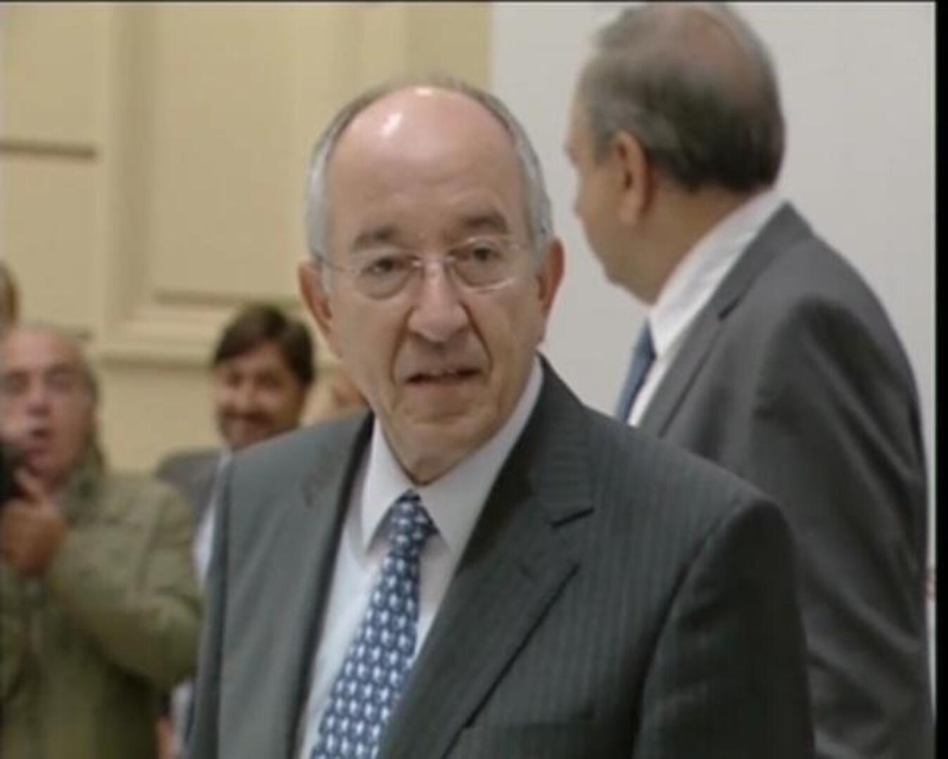 El gobernador del Banco de España adelanta su salida un mes