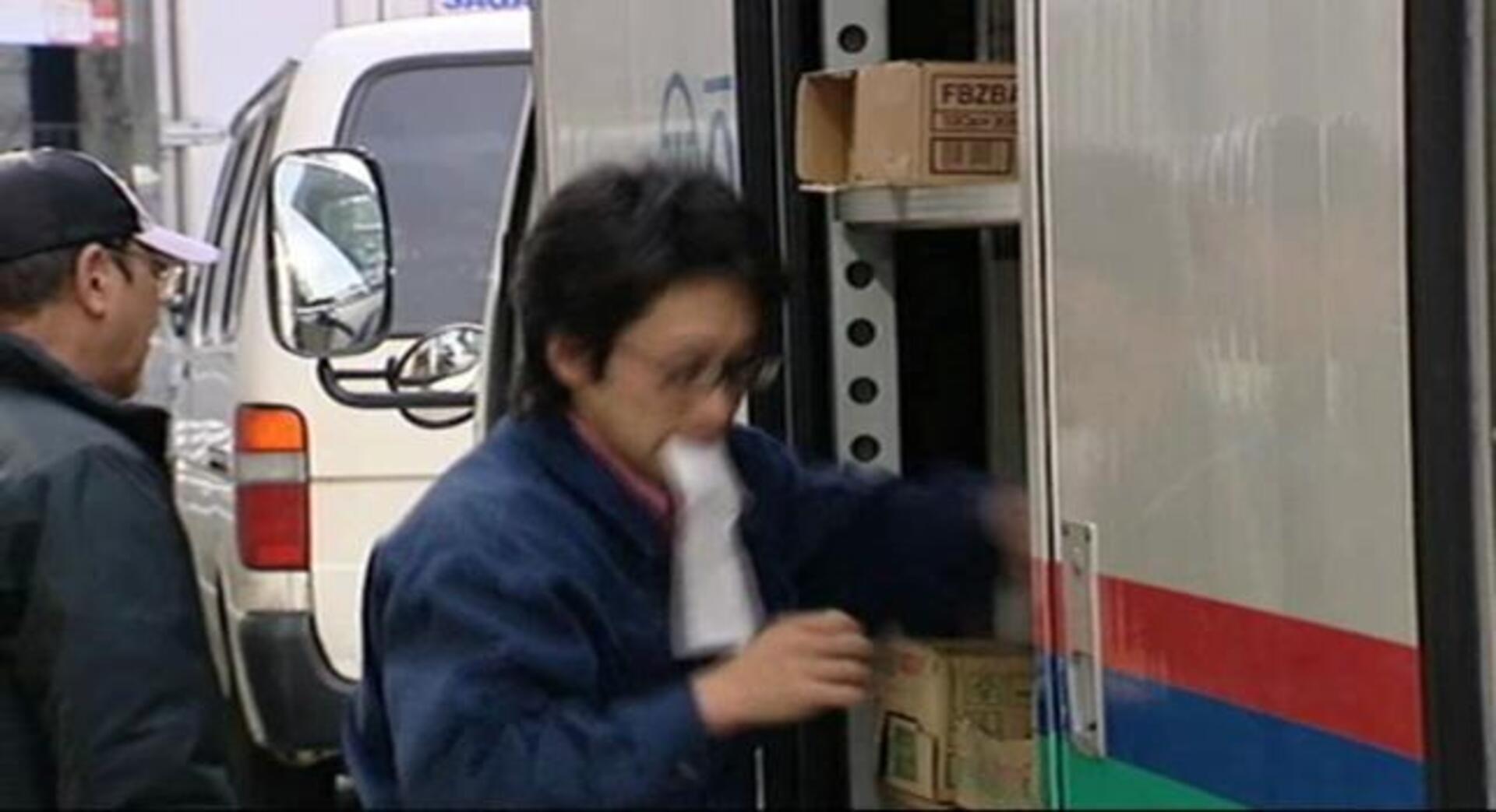 Se agota el agua embotellada en Tokio pese al descenso de la radiación