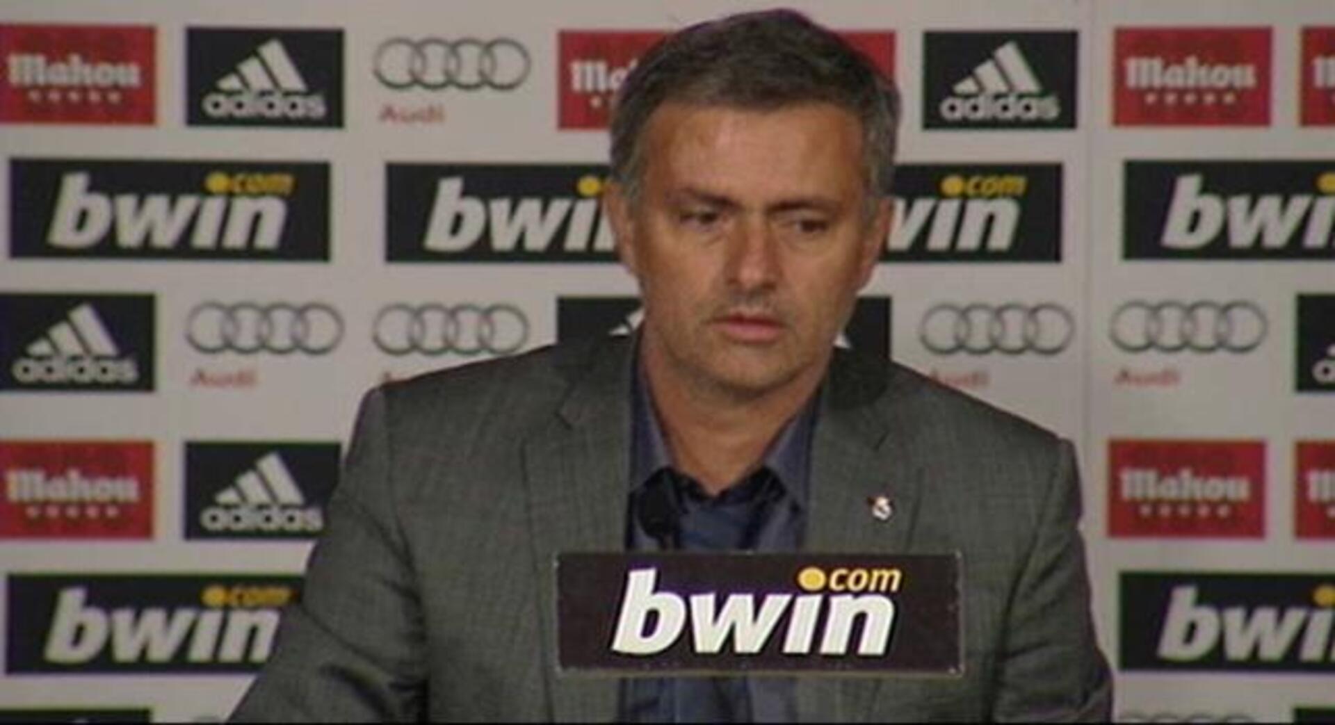 Mourinho: «No hablo del árbitro, basta con ver sus estadísticas para conocerle»