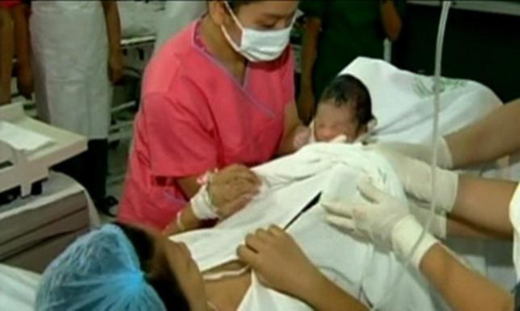 El primer «bebé 7.000 millones» nace en Filipinas