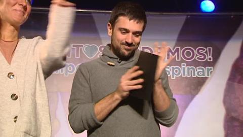 Vídeo: Los diputados de Podemos Madrid avalan el cese del errejonista López por sólo un voto