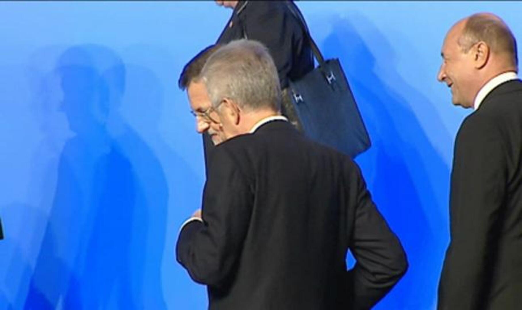 Mario Monti invita a Rajoy a su reunión con Merkel y Hollande en Roma