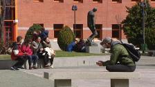 La universidad española indignada por el escándalo del master de Cifuentes