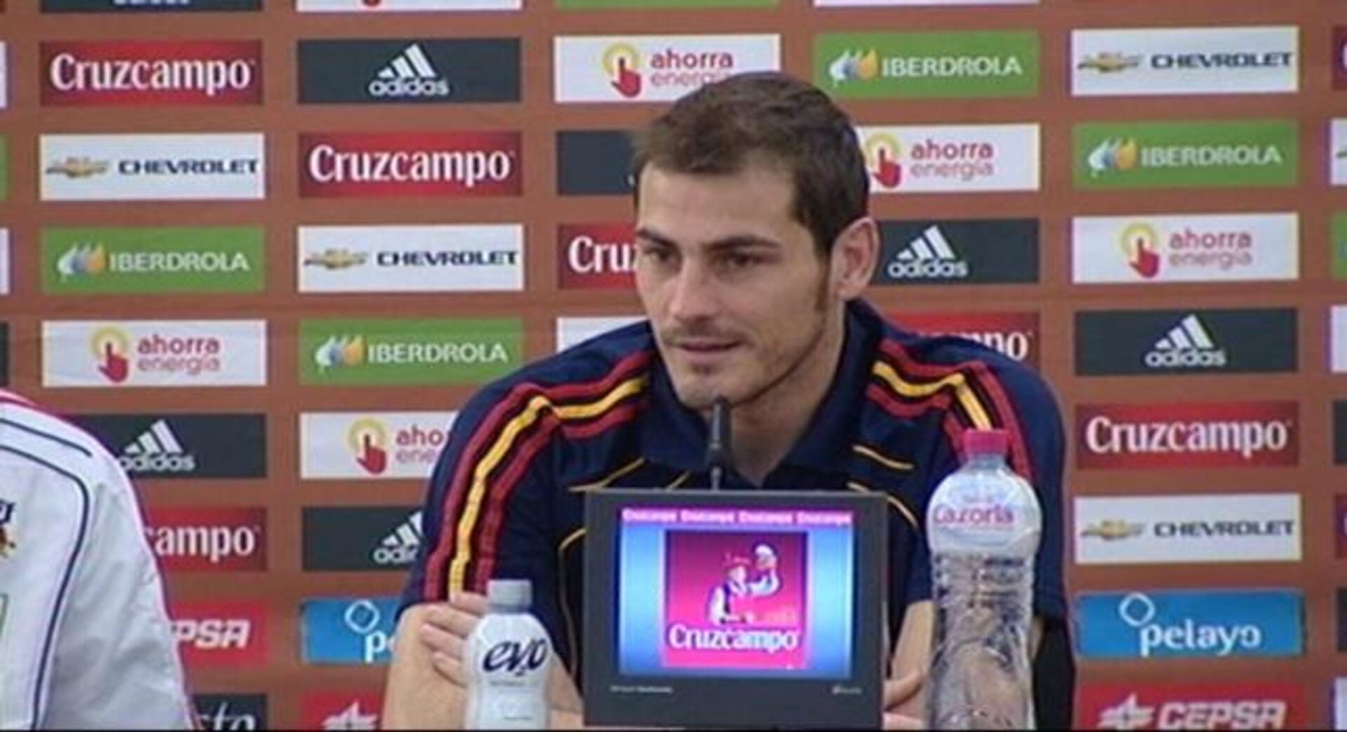 Casillas: «Todos quieren ganar a la campeona del mundo»