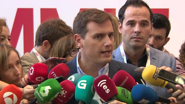 Rivera pide a Sánchez que &quot;rompa con los separatistas&quot; y aplique el 155