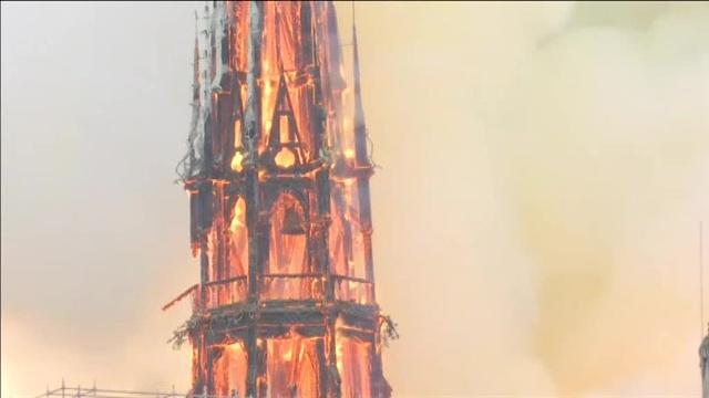 París llora la pérdida de Notre Dame a causa de las llamas