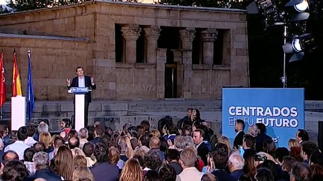 Casado dice que el PP sigue siendo una fuerza &quot;moderada&quot;