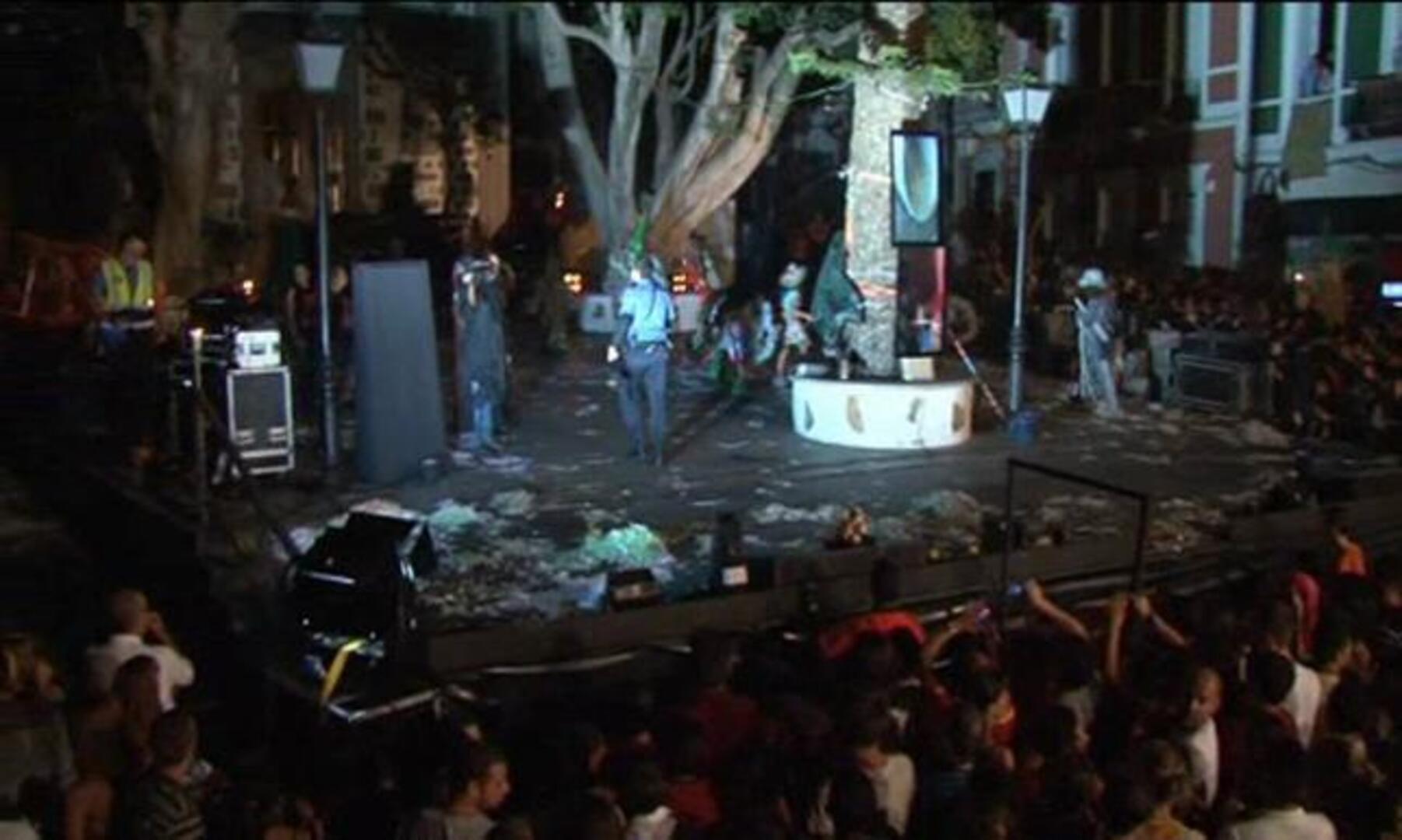 Nueve espectadores heridos en Gran Canaria tras incendiarse el traje de un actor