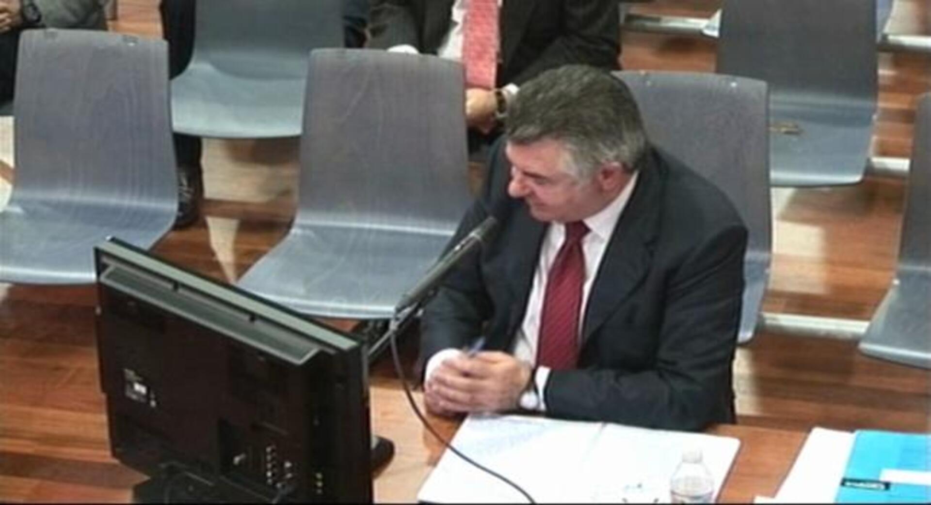 Roca reconoce que no declaró 1,5 millones al fisco porque era «dinero opaco»