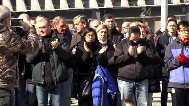 Concentración en Bilbao en recuerdo del &#039;ertzaintza&#039; fallecido durante los disturbios entre ultras del Athletic y el Spartak