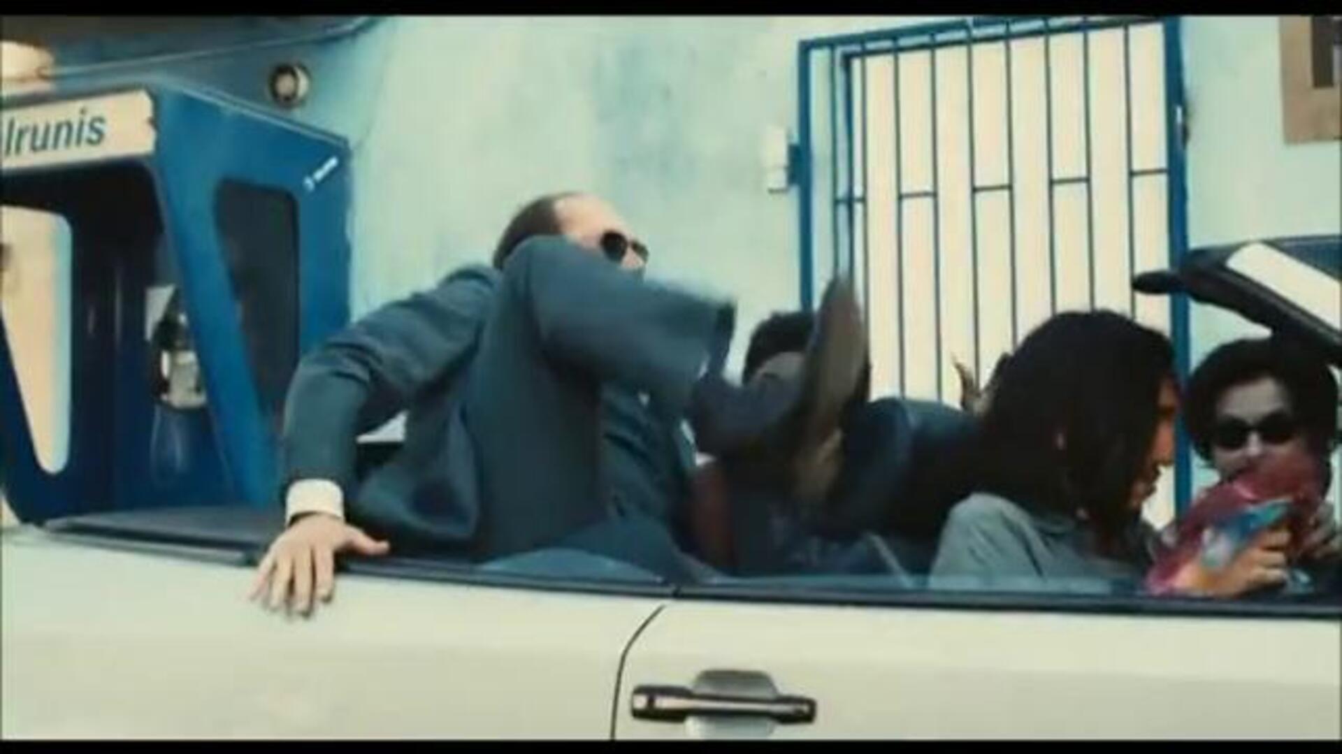 Tráiler: Un extraño viaje centra «La muerte de Robert Mitchum»