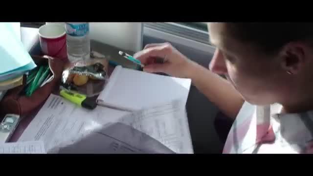 «La doctora de Brest» (**): Apisonadora en la farmacia