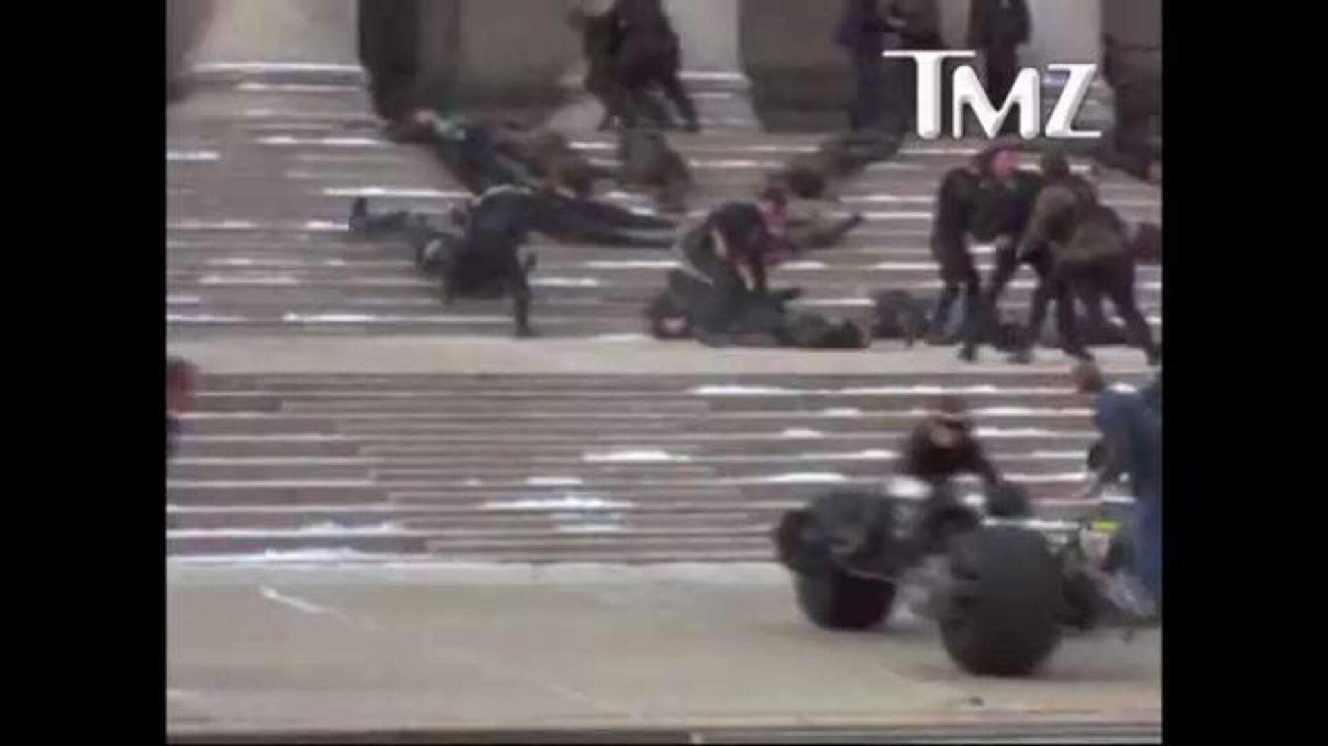 Catwoman atropella a un cámara en pleno rodaje