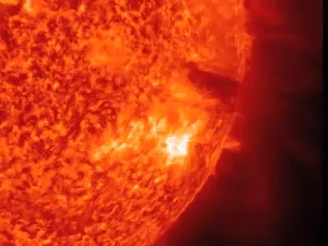 Vídeo: La Nasa graba el origen de una tormenta solar