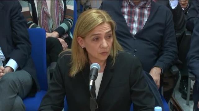 Iñaki Urdangarin llega a los juzgados de Palma ante la expectación de los fotógrafos