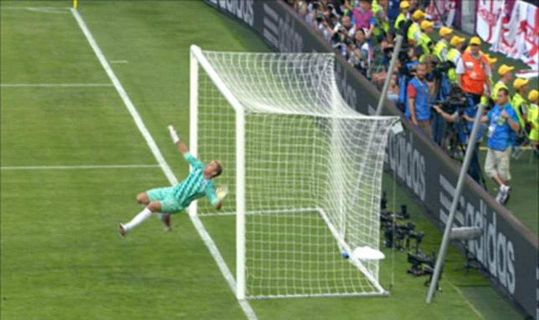 Francia e Inglaterra desatan los bostezos en Donetsk