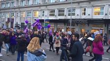 Ambiente al comienzo de la manifestación del 8M en Madrid