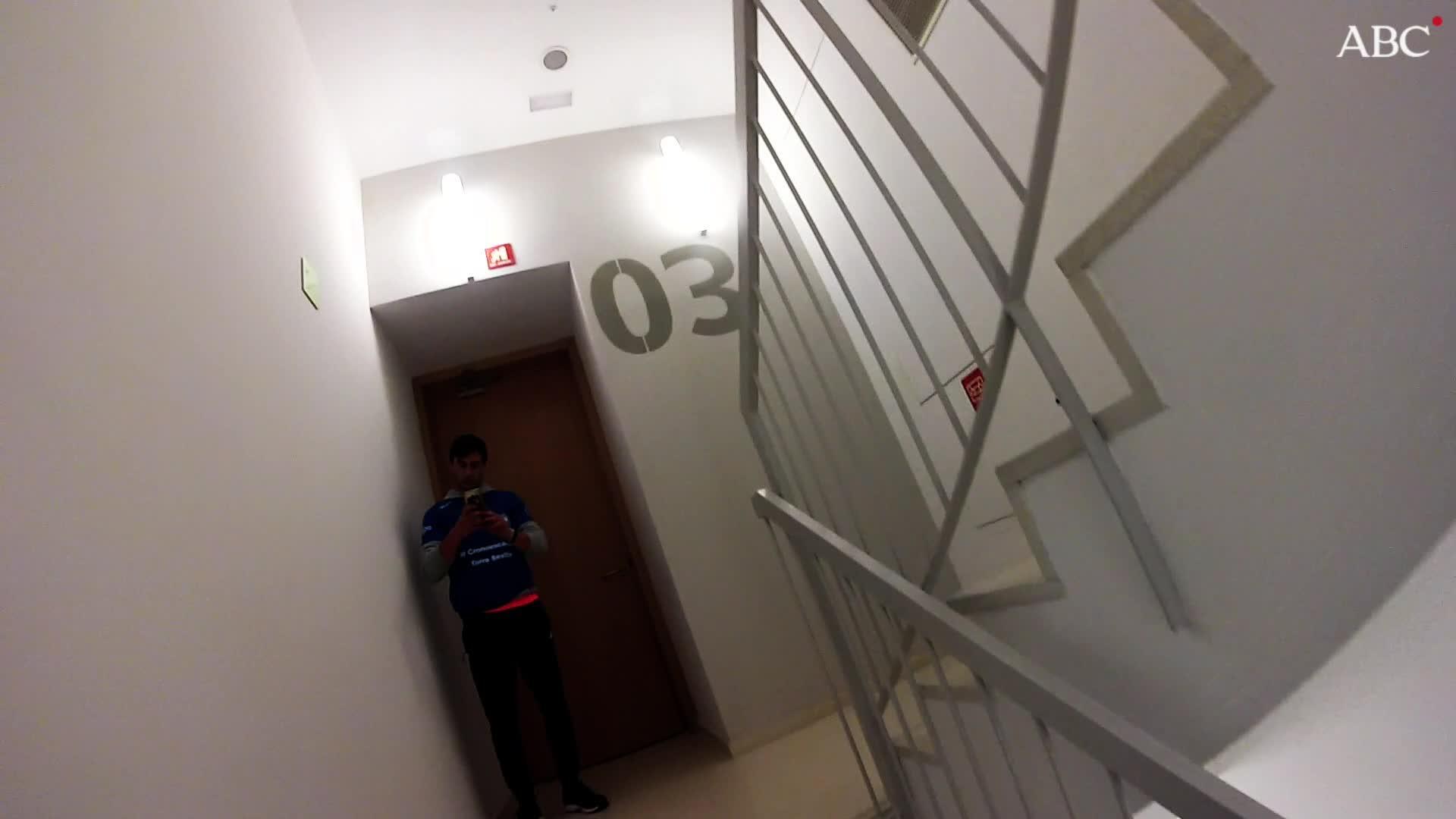 Más de 60 bomberos han participado en la cronoescalada de Torre Sevilla