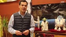 Juanma Moreno invoca a la fuerza de «Star Wars» contra el «Juego de Tronos» de Rodríguez en las elecciones andaluzas