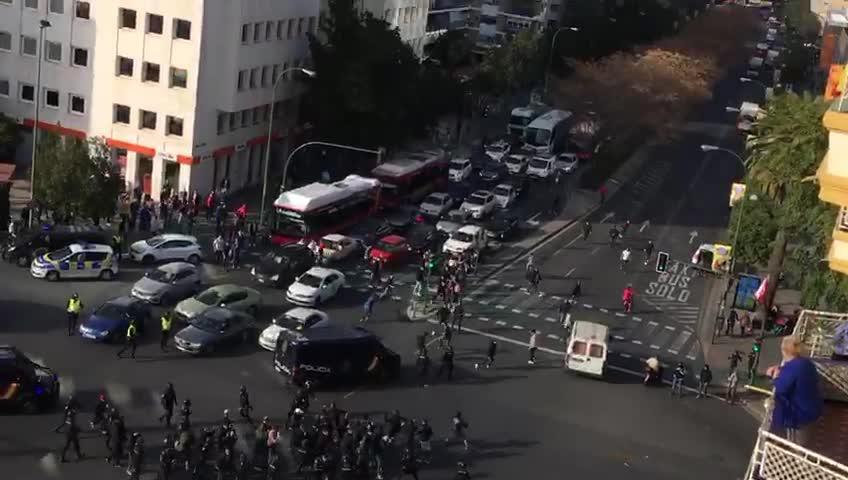 la Policía evitó los intentos de pelea entre los ultras de la Lazio y el Sevilla