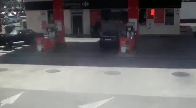 El vehículo que ocasionó el accidente