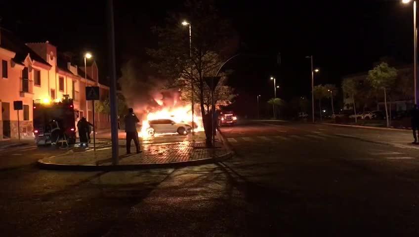 Cuatro coches arden en San Rafael de la Albaida de Córdoba