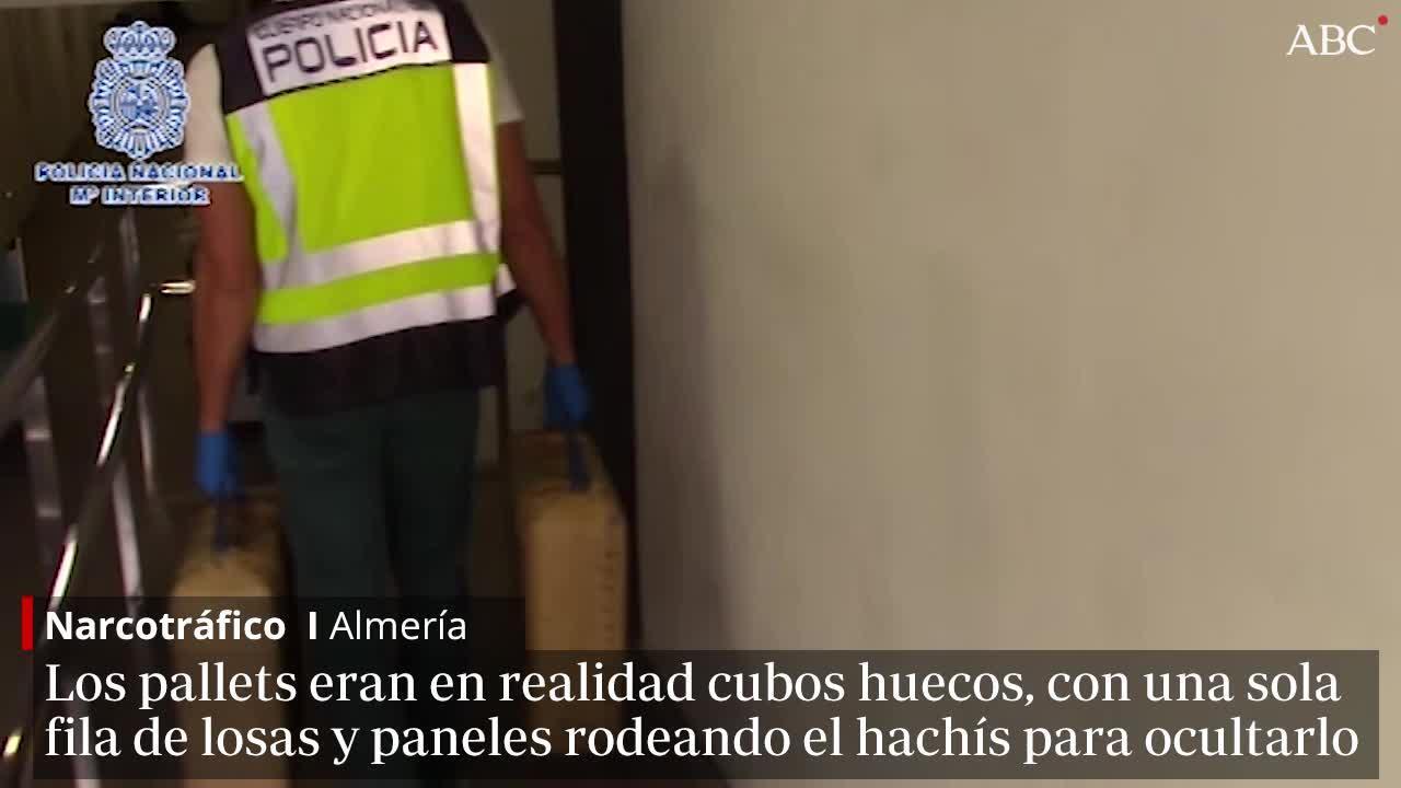 Fardos de hachís localizados en el camión