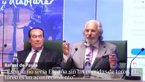 Los maestros Curro Romero y Rafael de Paula, durante el acto