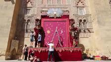 Vídeo: «Time lapse» con el montaje del altar de las Ánimas para el Corpus de Córdoba