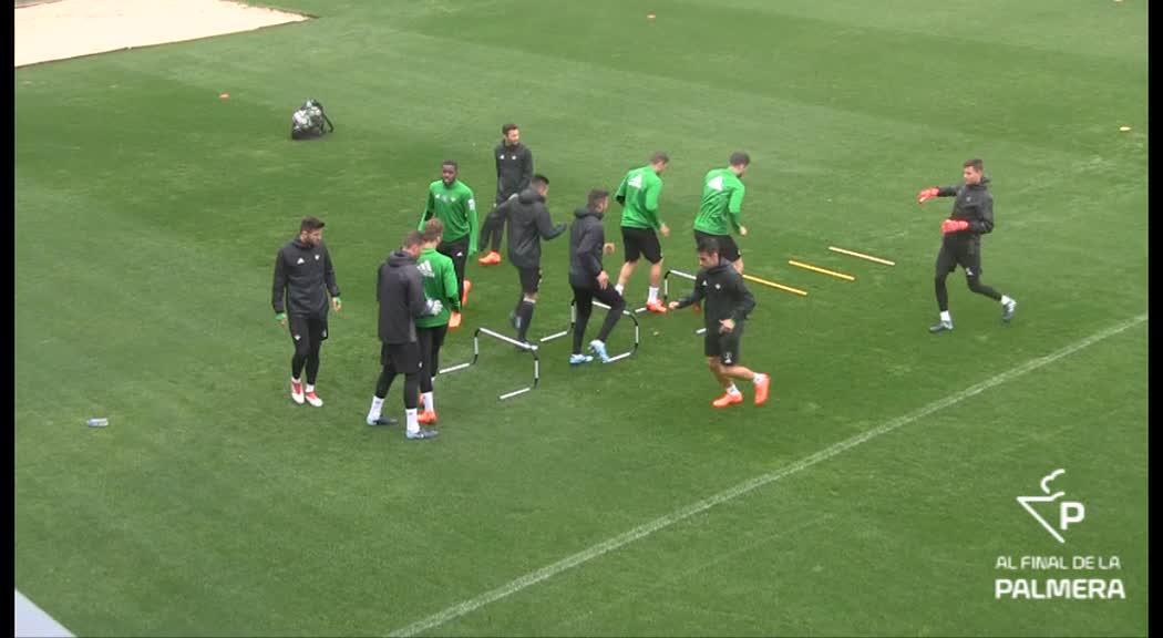 Sesión para los suplentes y no convocados del Betis el día después de jugar contra la Real