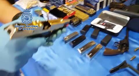 Parte del material incautado por la Policía Nacional