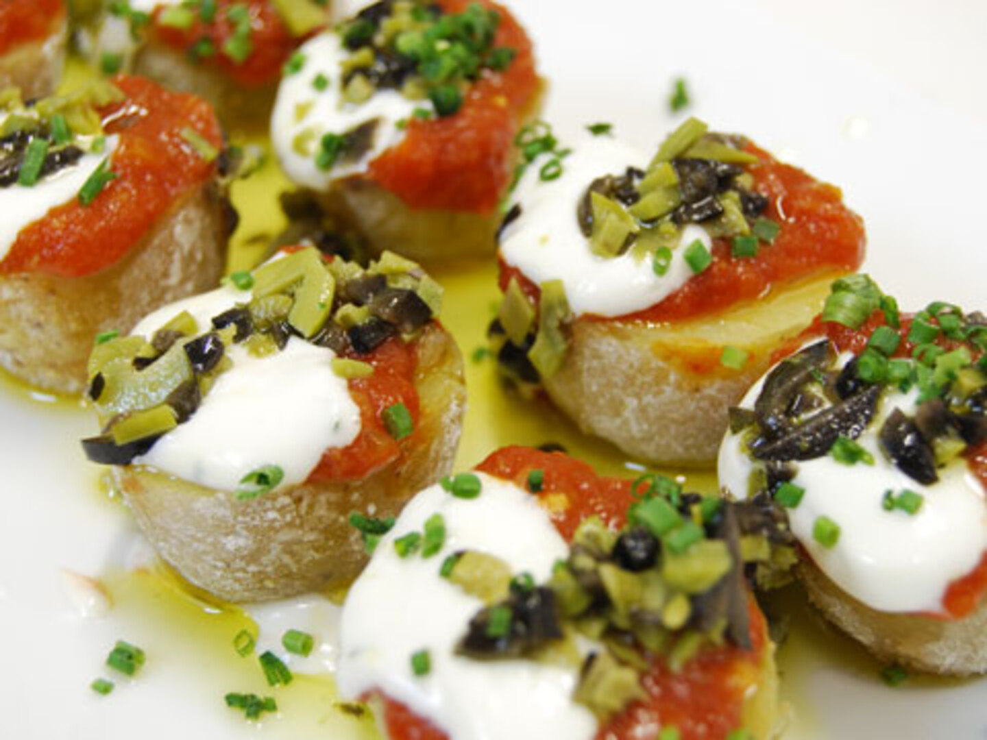 Patatas bravas sevillanas